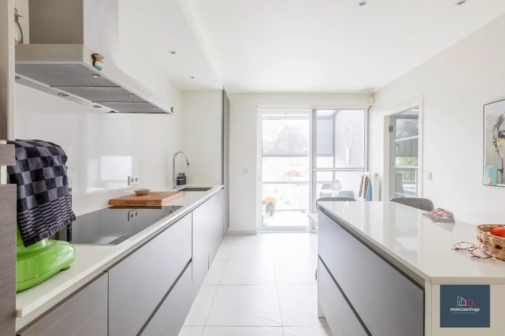 Stijlvol wonen en werken op een topligging in Mariakerke foto 7