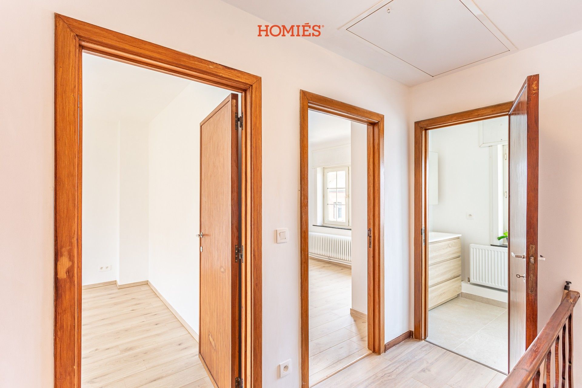 Charmant gerenoveerd rijhuis met 2 ruime slaapkamers en tuin foto 11