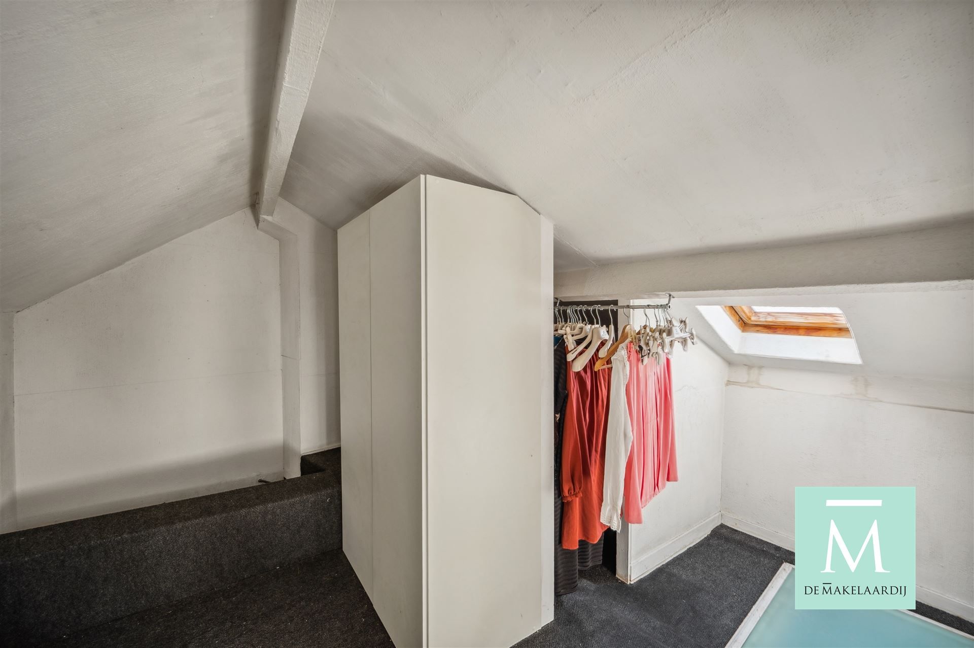 Appartementsgebouw met handelspand op het gelijkvloers foto 9