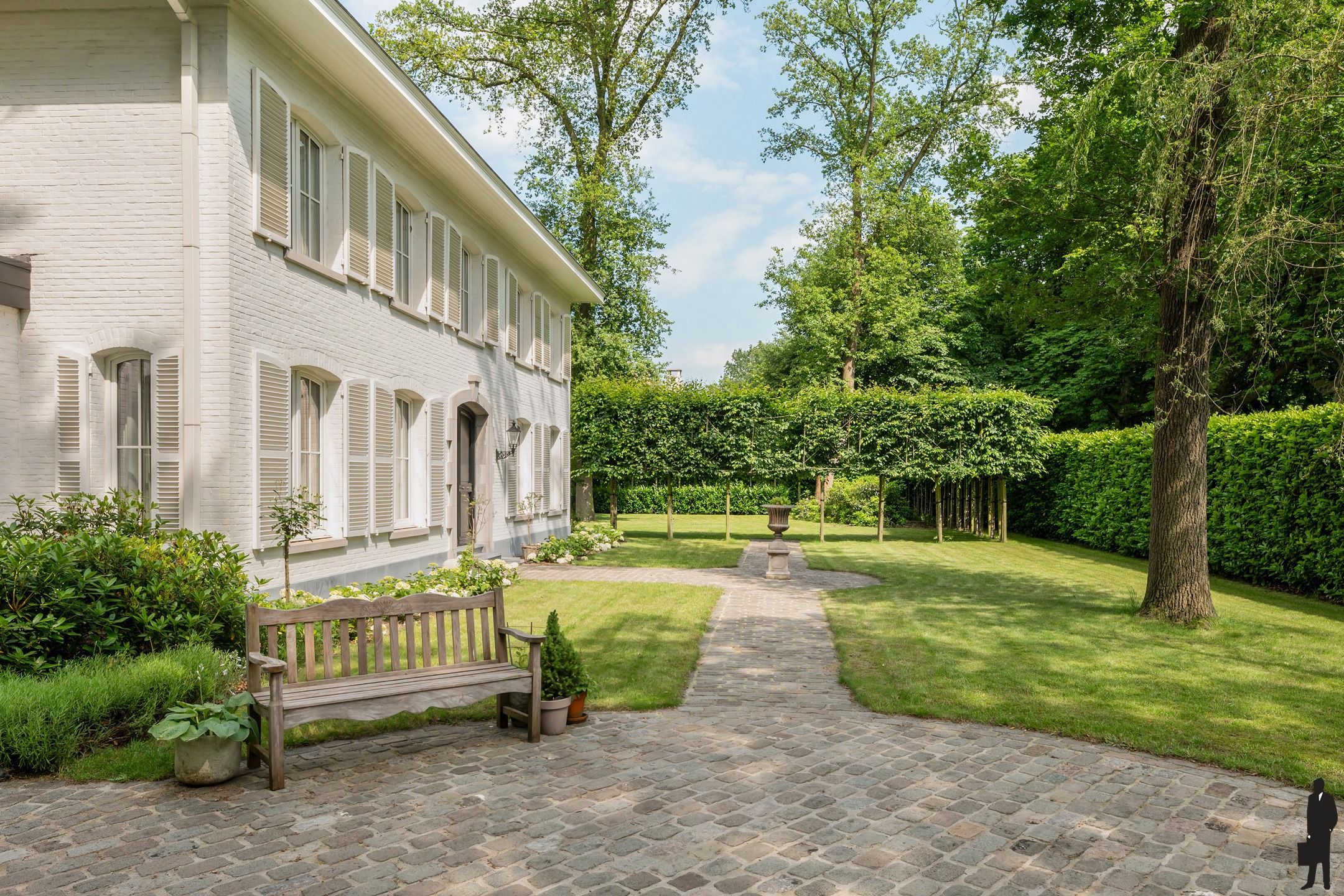 Gerenoveerde manoir villa op ca. 2.484 m², middenin villawijk, t' Vriesdonk! foto 25