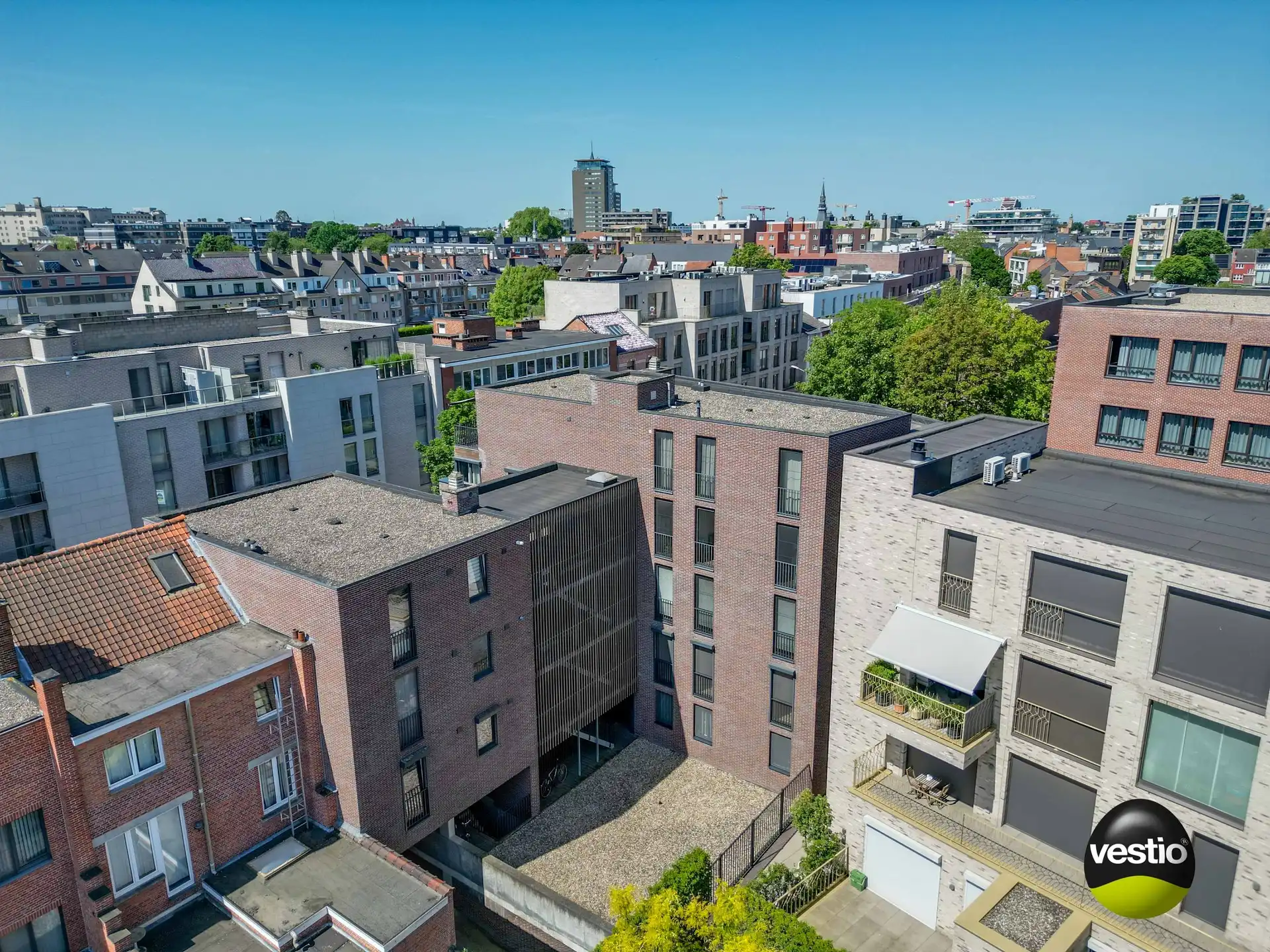 GOED GELEGEN APPARTEMENT 120 M² MET 3 SLAAPKAMERS foto 33