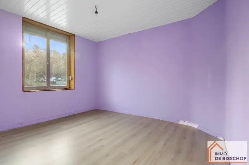 Gezellige woning met 2 slaapkamers, tuin en 2 autostaanplaatsen foto 14