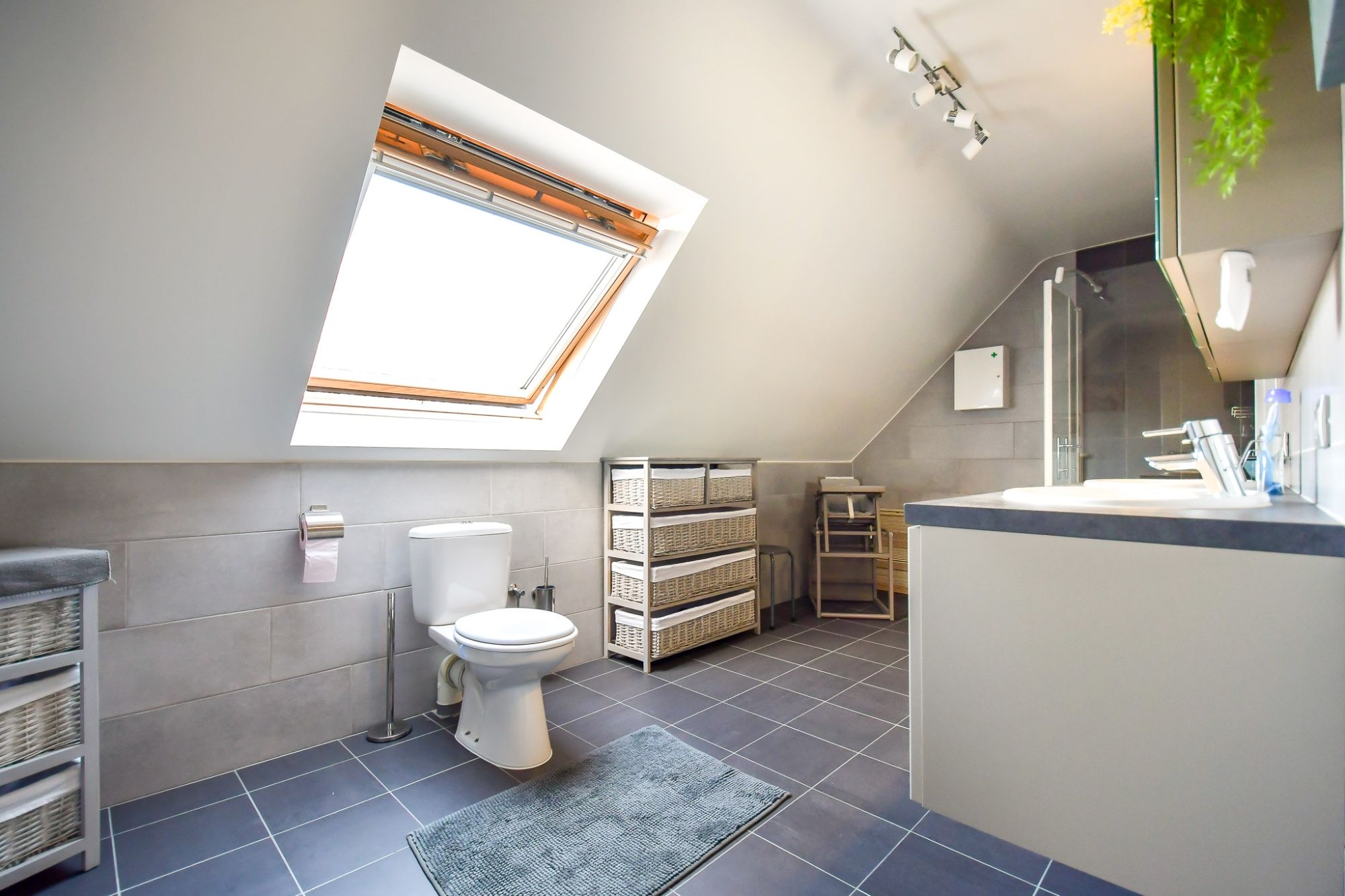 Energiezuinige gezinswoning met 4 slaapkamers en zonnige tuin in Maria-Aalter foto 14