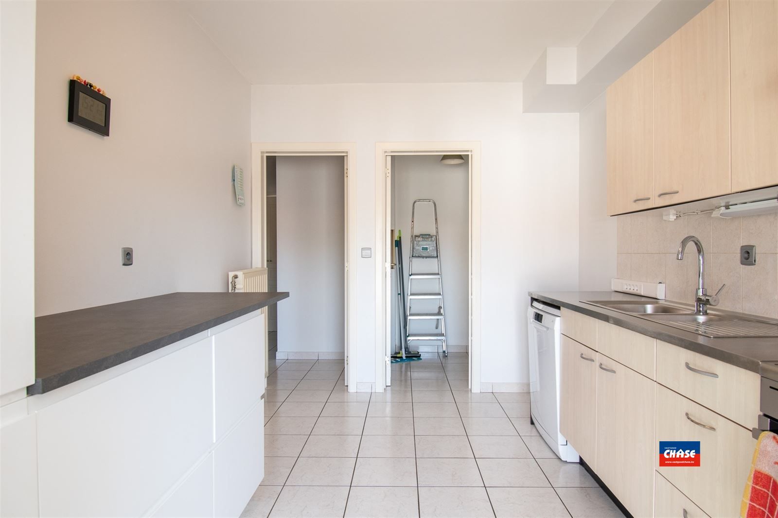 Instapklaar gelijkvloersappartement met 1 slaapkamer en tuin foto 6