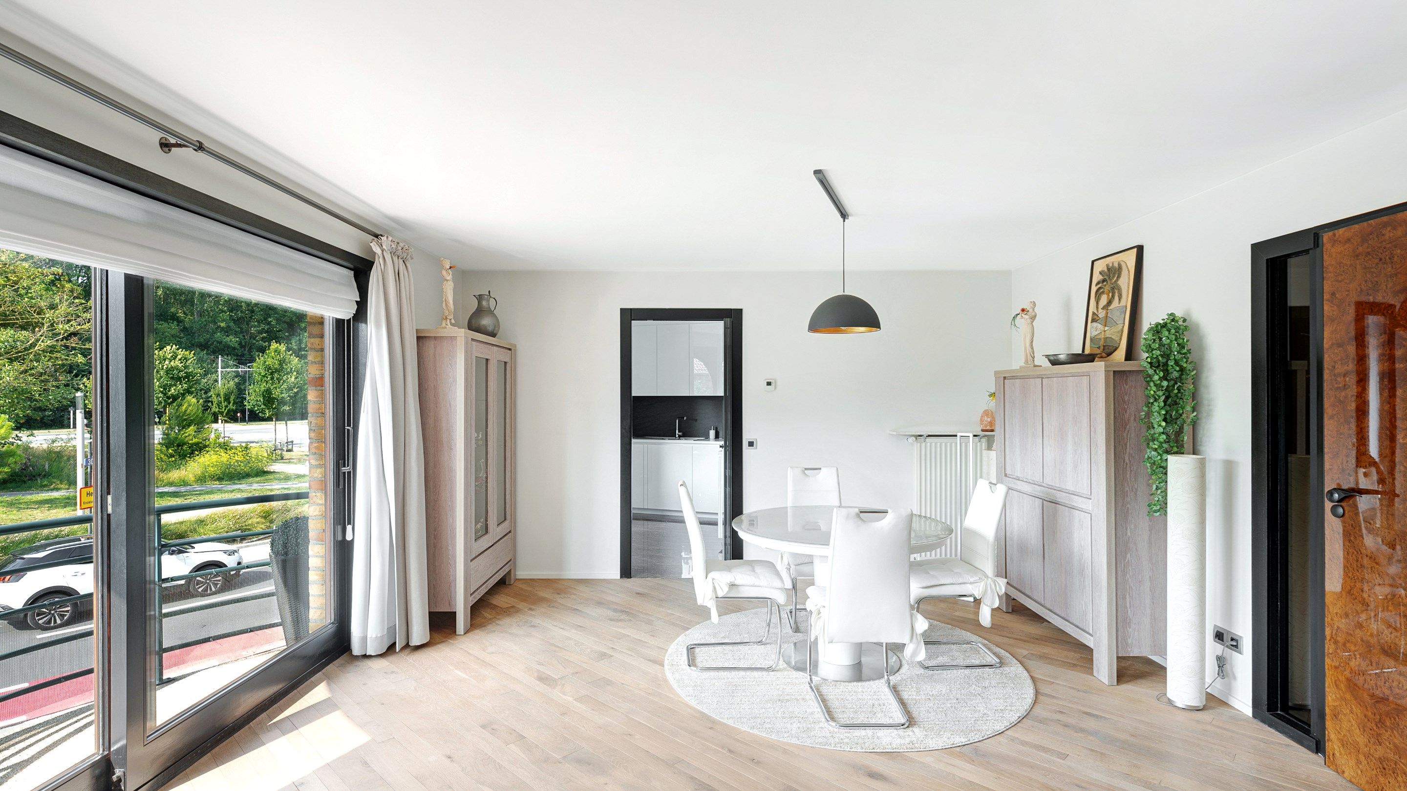 Vernieuwd appartement met parkeerplaats inbegrepen foto 7