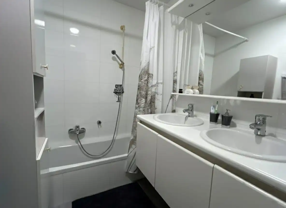 PERFECT ONDERHOUDEN GELIJKVLOERS APPARTEMENT (BJ 2009) MET GARAGE!!! foto 10