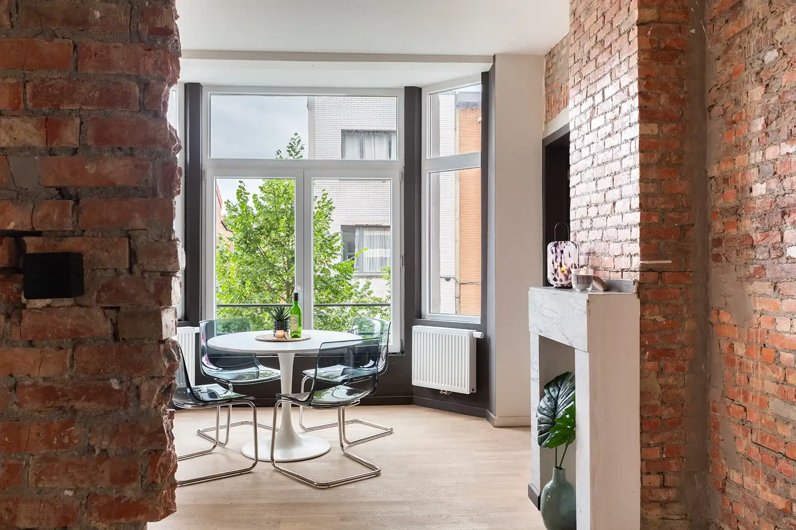 Lichtrijk hoek appartement met karakter!  foto 18