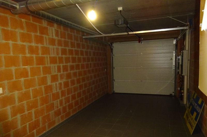 Gezinswoning met 3 mooie slaapkamers, inpandige garage en ruime tuin foto 13