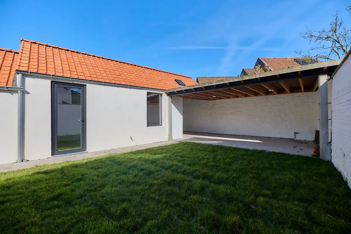 Gerenoveerde halfopen woning met 3 slaapkamers, bureau, parking en tuin in Sint-Denijs-Westrem foto 25