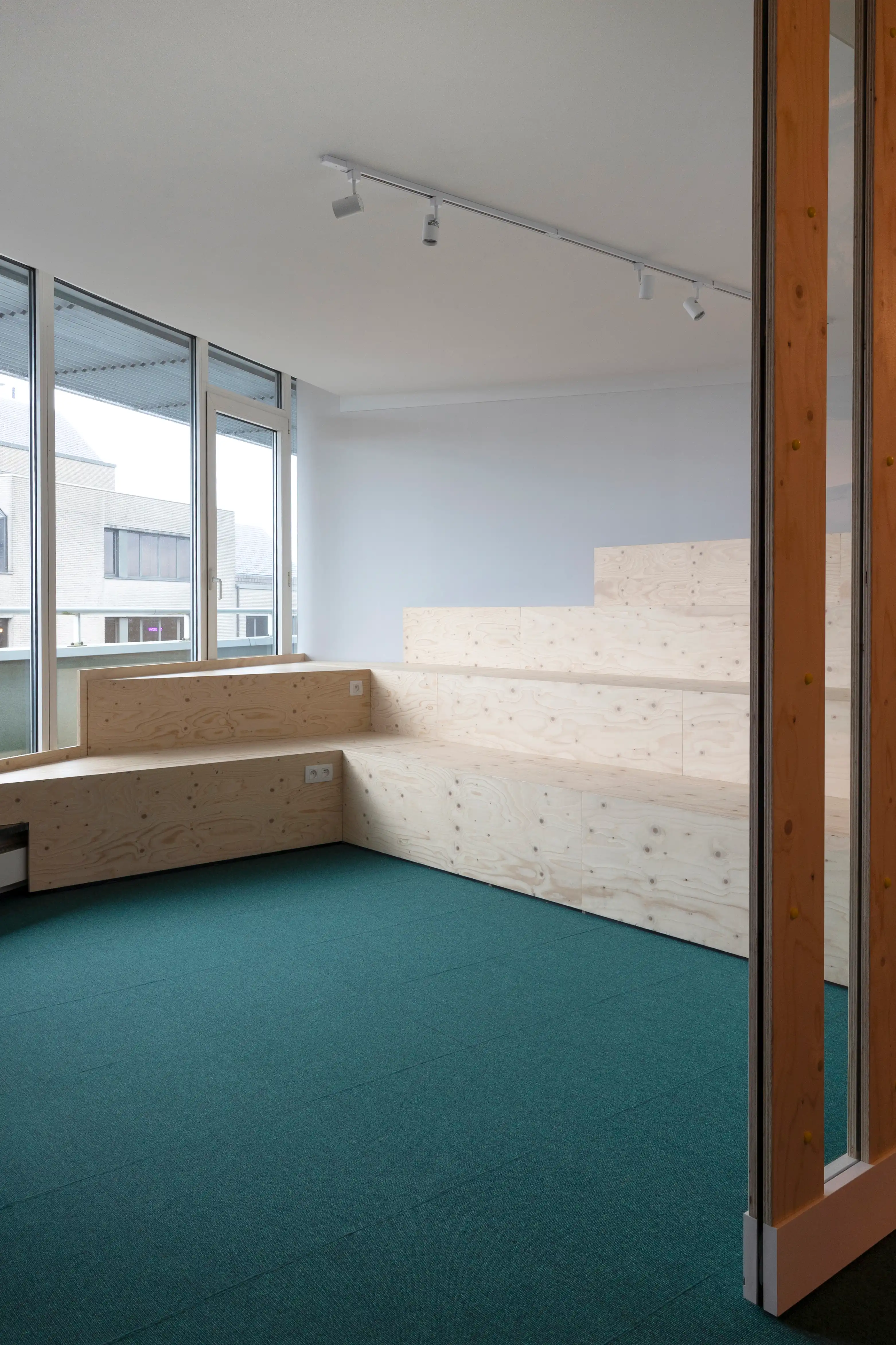 Ingericht kantoor te huur in Rubens Building foto 9