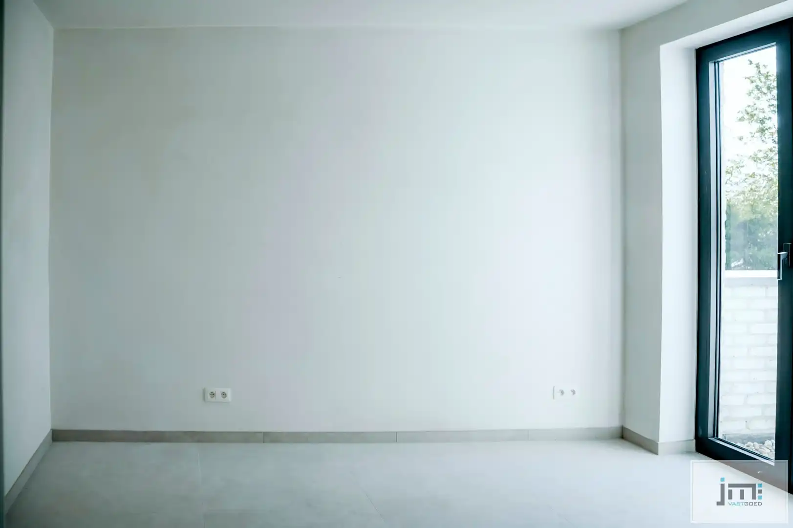 Prachtig appartement met 3 slaapkamers, carport en tuinberging foto 9