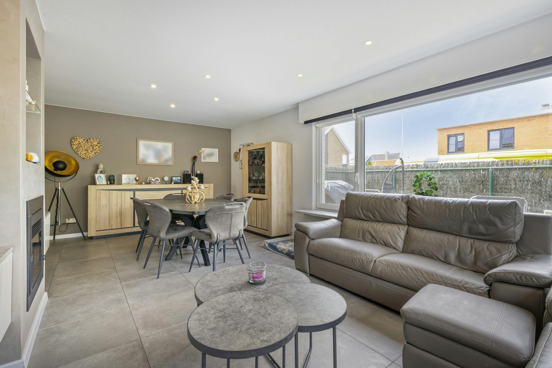 Instapklaar huis met 4 slaapkamers en garage te Assebroek  foto 3