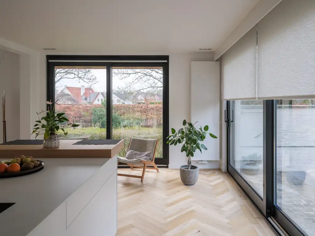 Sint-Martens-Latem – Bijzonder ruime en energiezuinige villa met woon-/werkmogelijkheid vlakbij het dorpscentrum. foto 10