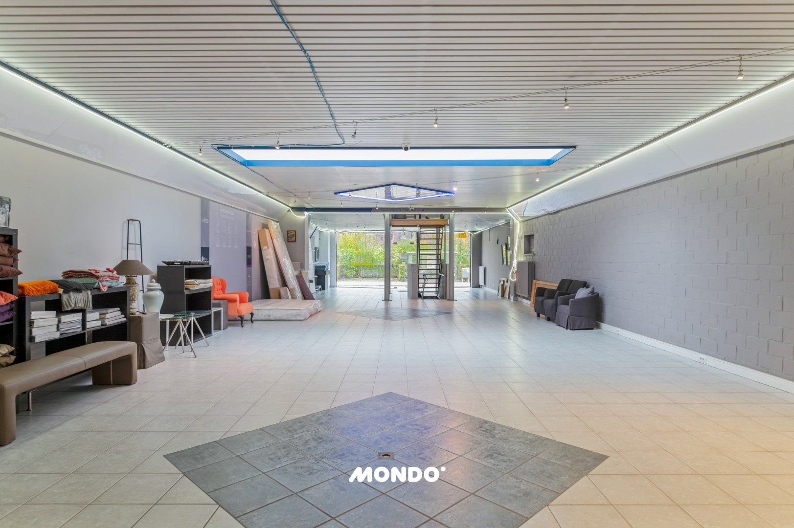 Combinatie van handel en wonen in centraal gelegen pand foto 2