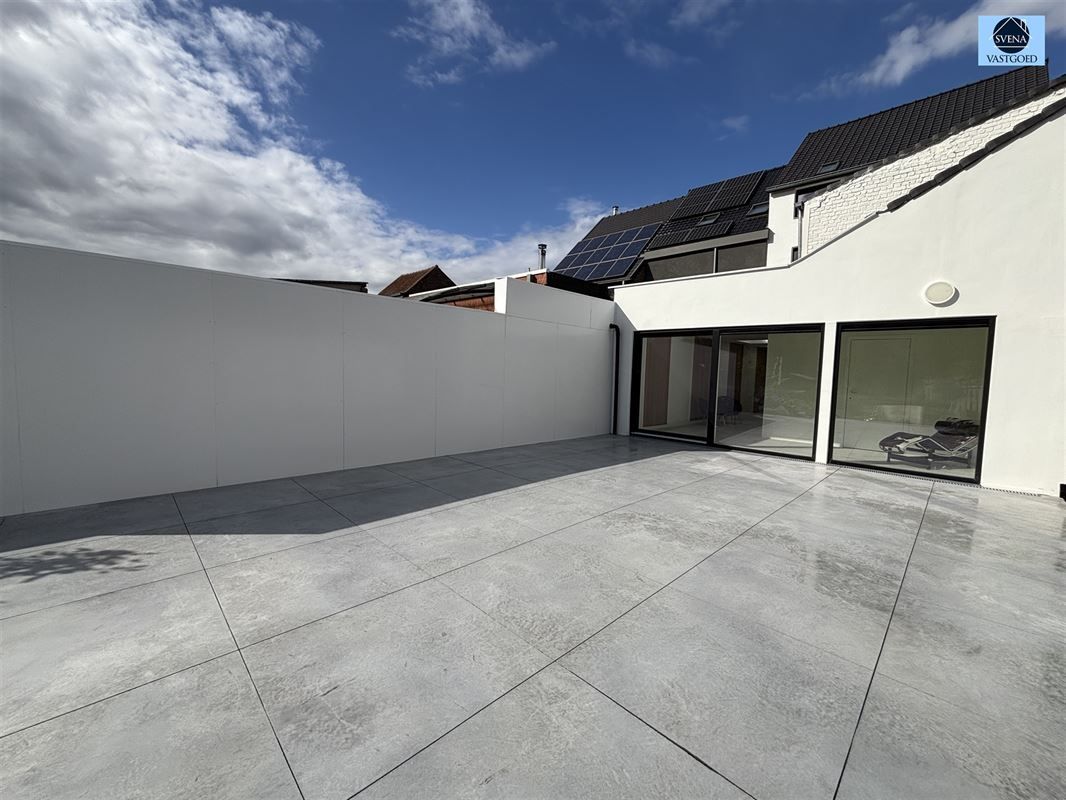 ENERGIEZUINIGE GERENOVEERDE WONING foto {{pictureIndex}}