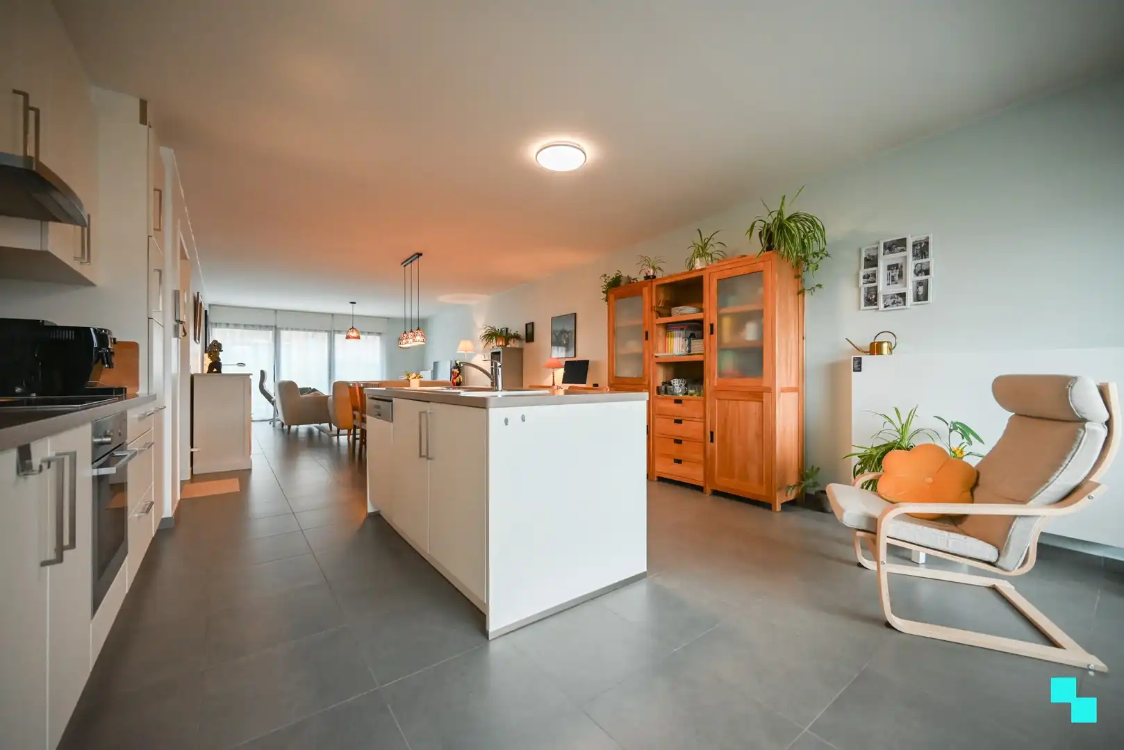 Lichtrijk tweeslaapkamer appartement te hartje Izegem foto 12