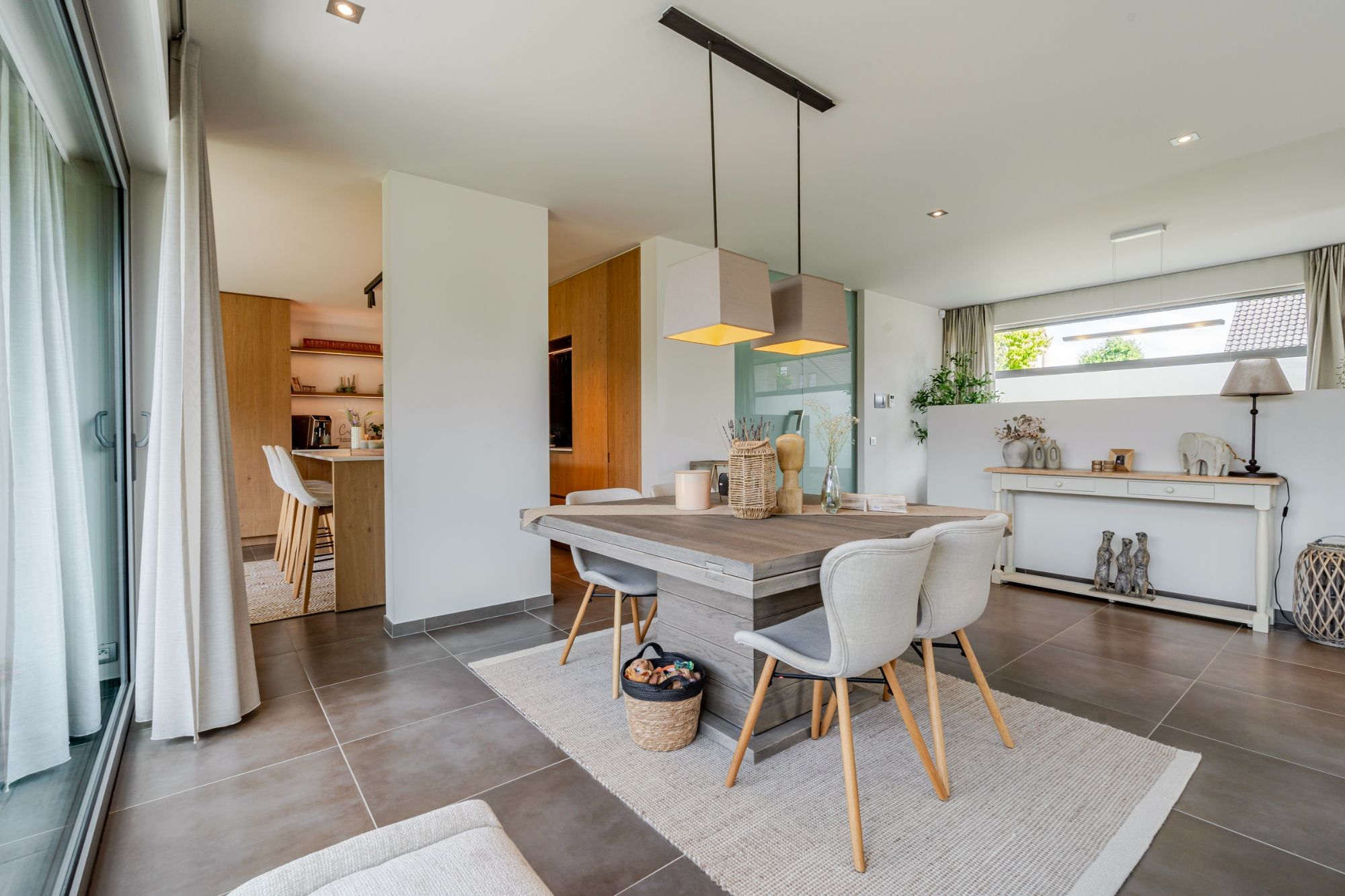 BEZOEKMOMENT ZATERDAG 30/08 VAN 11U TOT 13U | Eigentijdse high end villa met tuin, ruim terras & dubbele garage foto 5