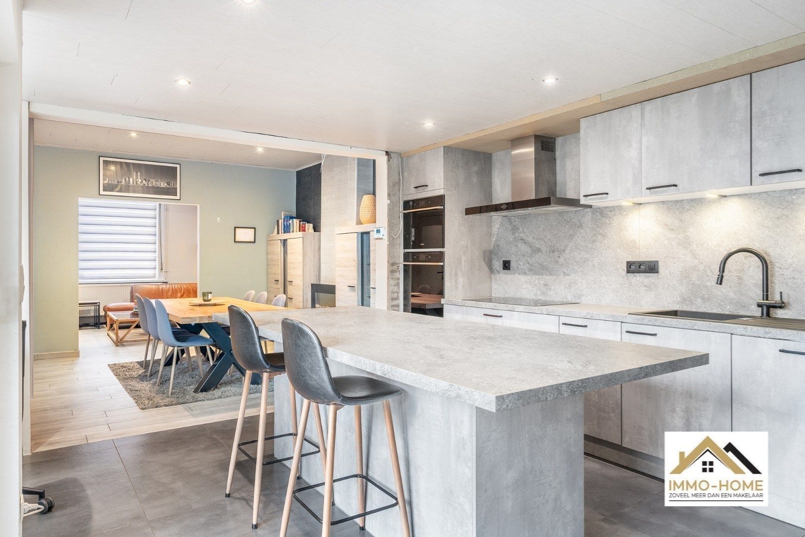 Instapklare woning met ruime opslagplaats!  foto 2