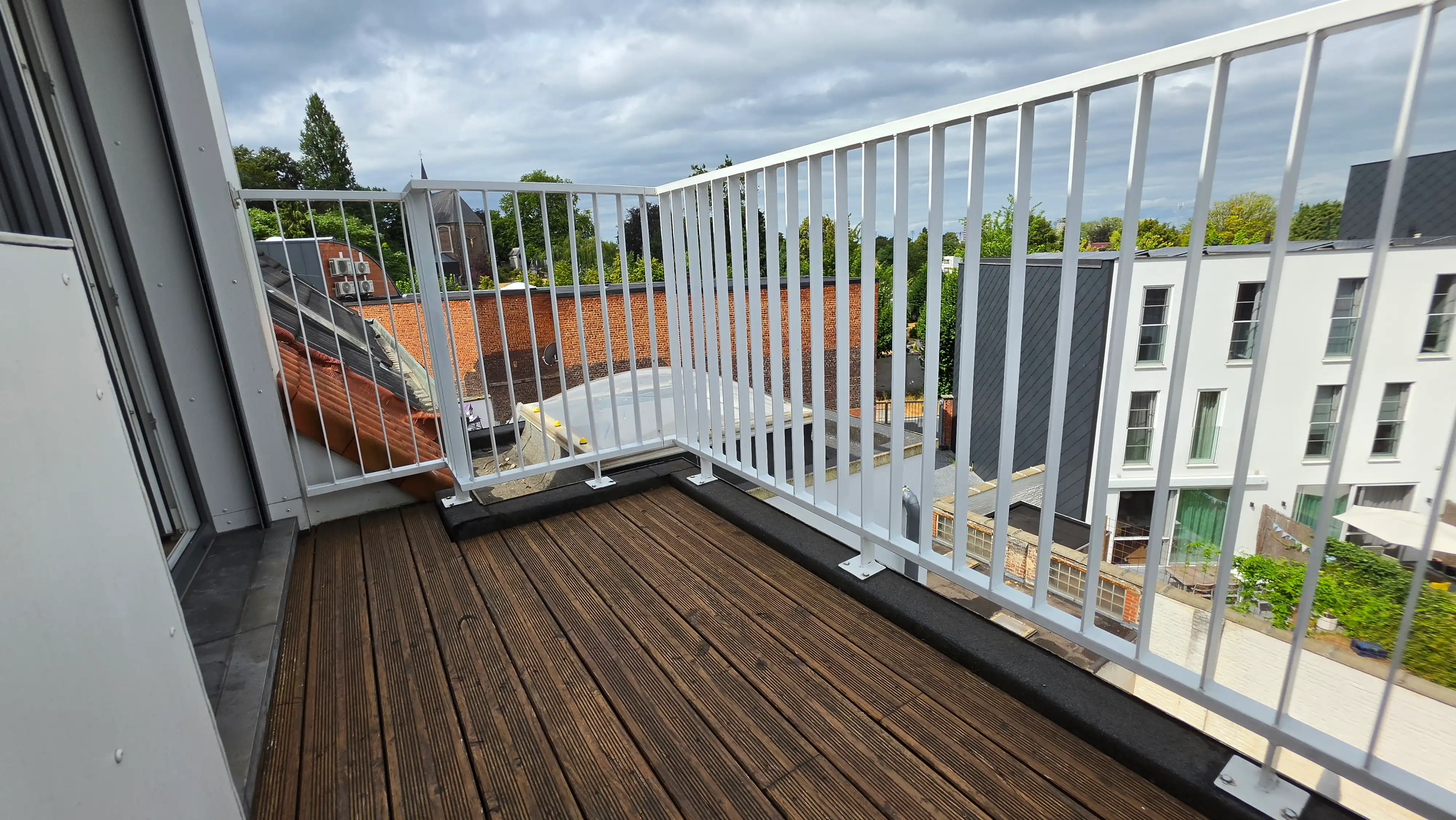 Luxueus twee slaapkamer app, terras, bureel, unieke ligging foto 23