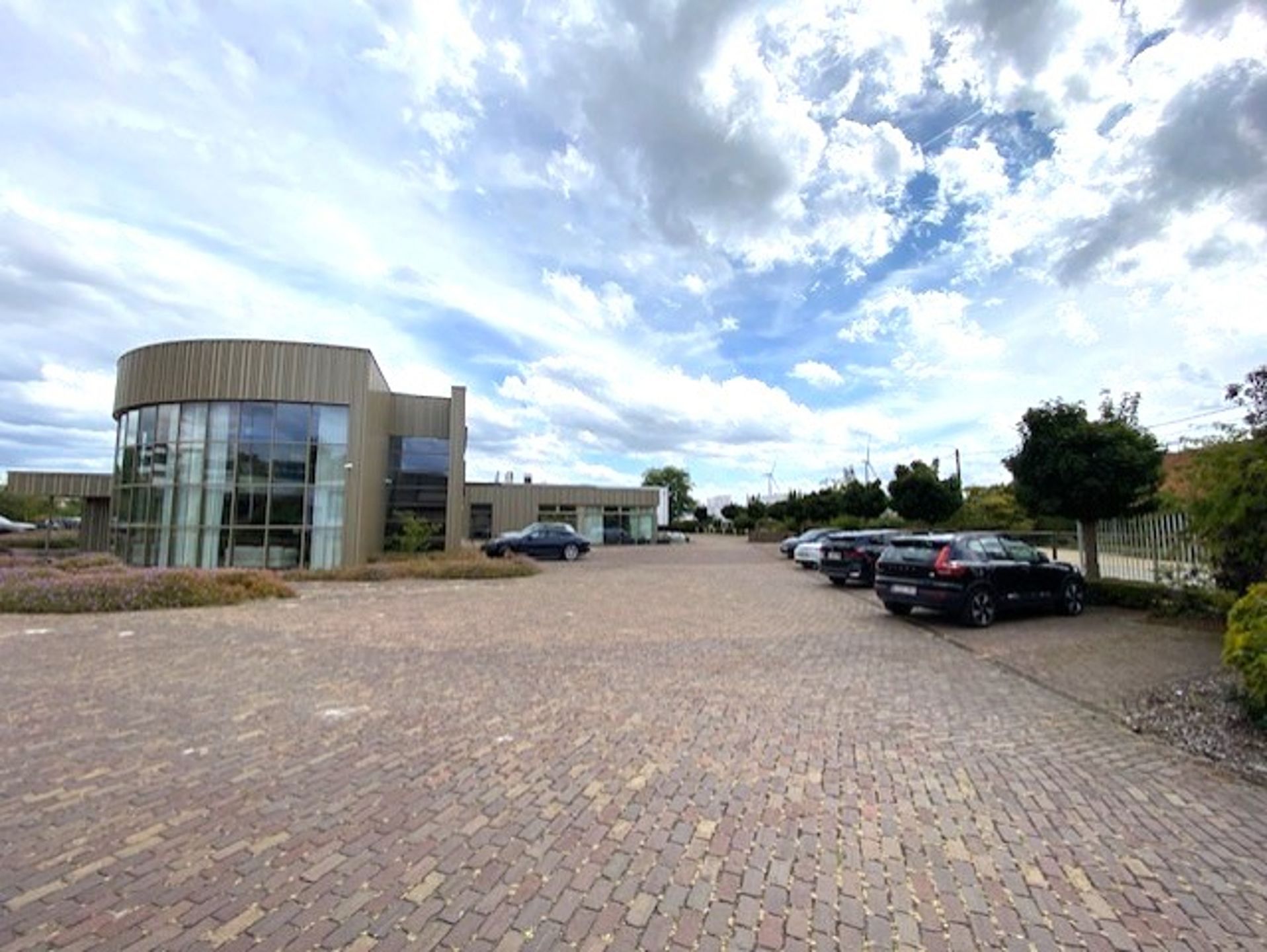 Kantoorruimte op absolute zichtlocatie foto 14