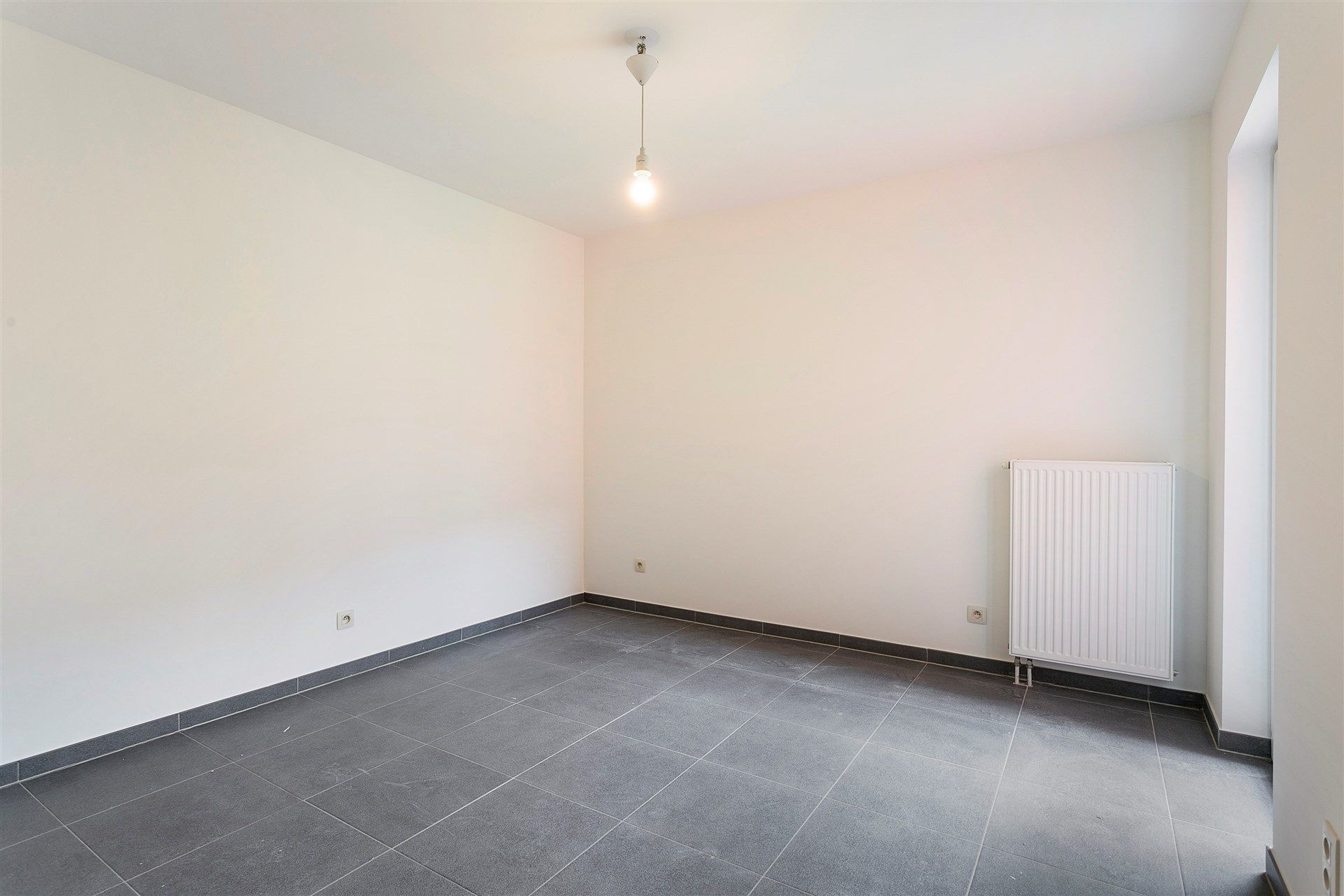 Gunstig gelegen lichtrijk energiezuinig 2 slaapkamer appartement met staanplaats foto 10