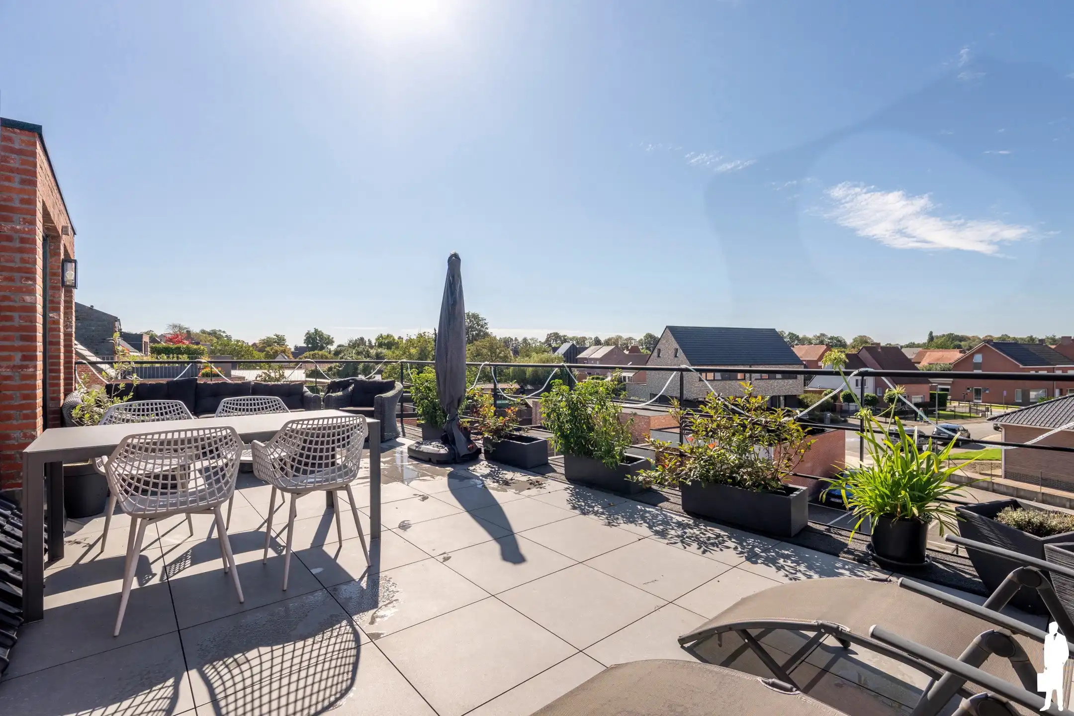Dakappartement met 2 slaapkamers en ruim terras foto 5