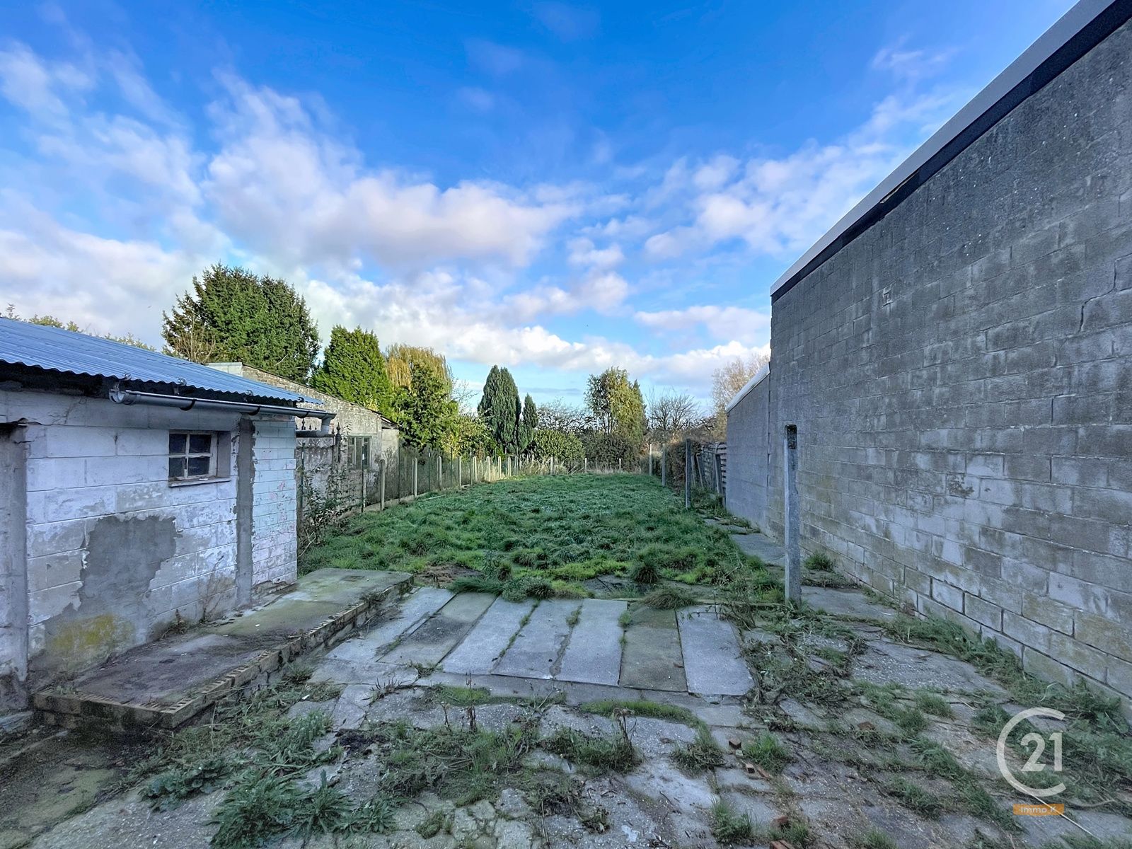 Te renoveren huis met garage en tuin - ook mog. voor handel foto 19