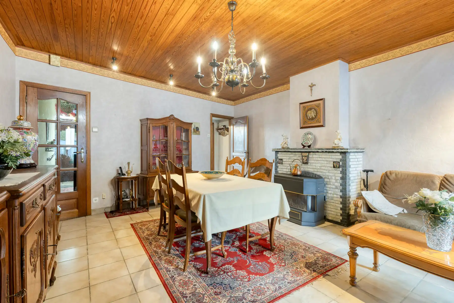 Te renoveren rijwoning met ruim perceel van 445 m²  foto 6