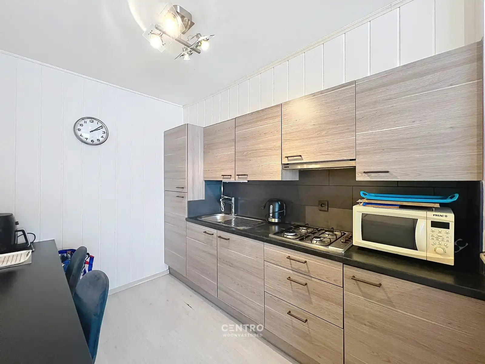 APPARTEMENT (75 m²) met 2 SLK, terras  én GARAGE (moto's, fietsen,...) op een centrale ligging te Roeselare - Perfect voor comfortabel wonen of als OPBRENGSTEIGENDOM ! foto 11