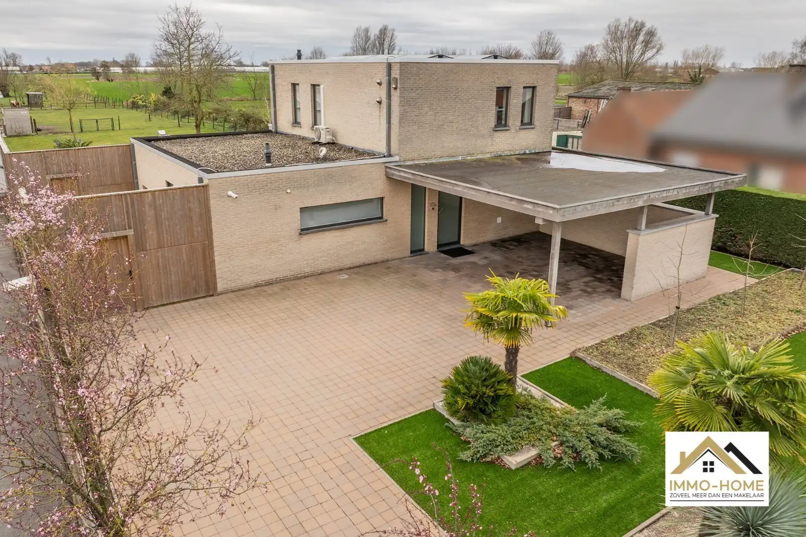 Ruime knappe vrijstaande woning met landelijk uitzicht!  foto 8