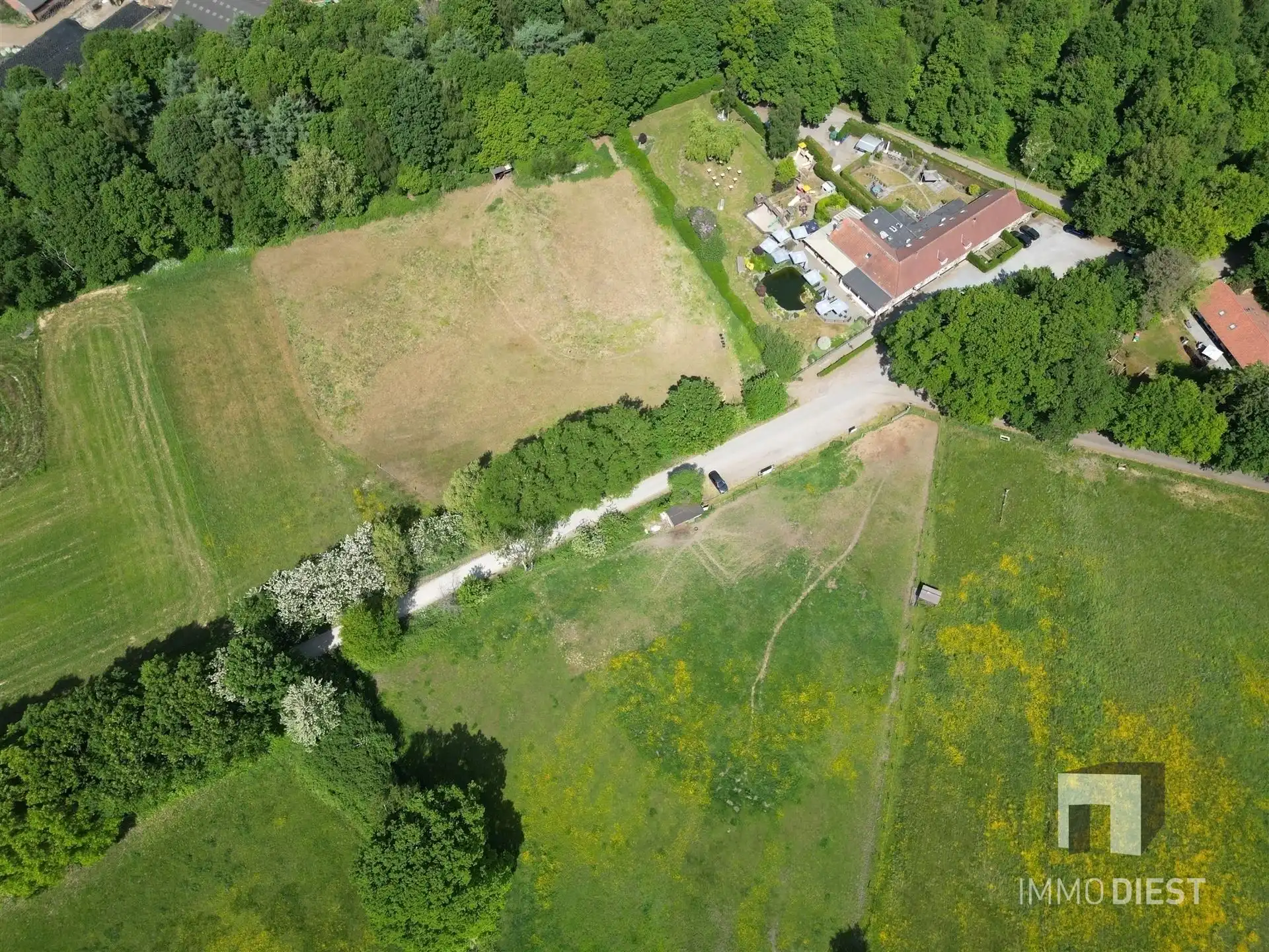 Brasserie - restaurant - feestzaal - privéwoonst foto 67