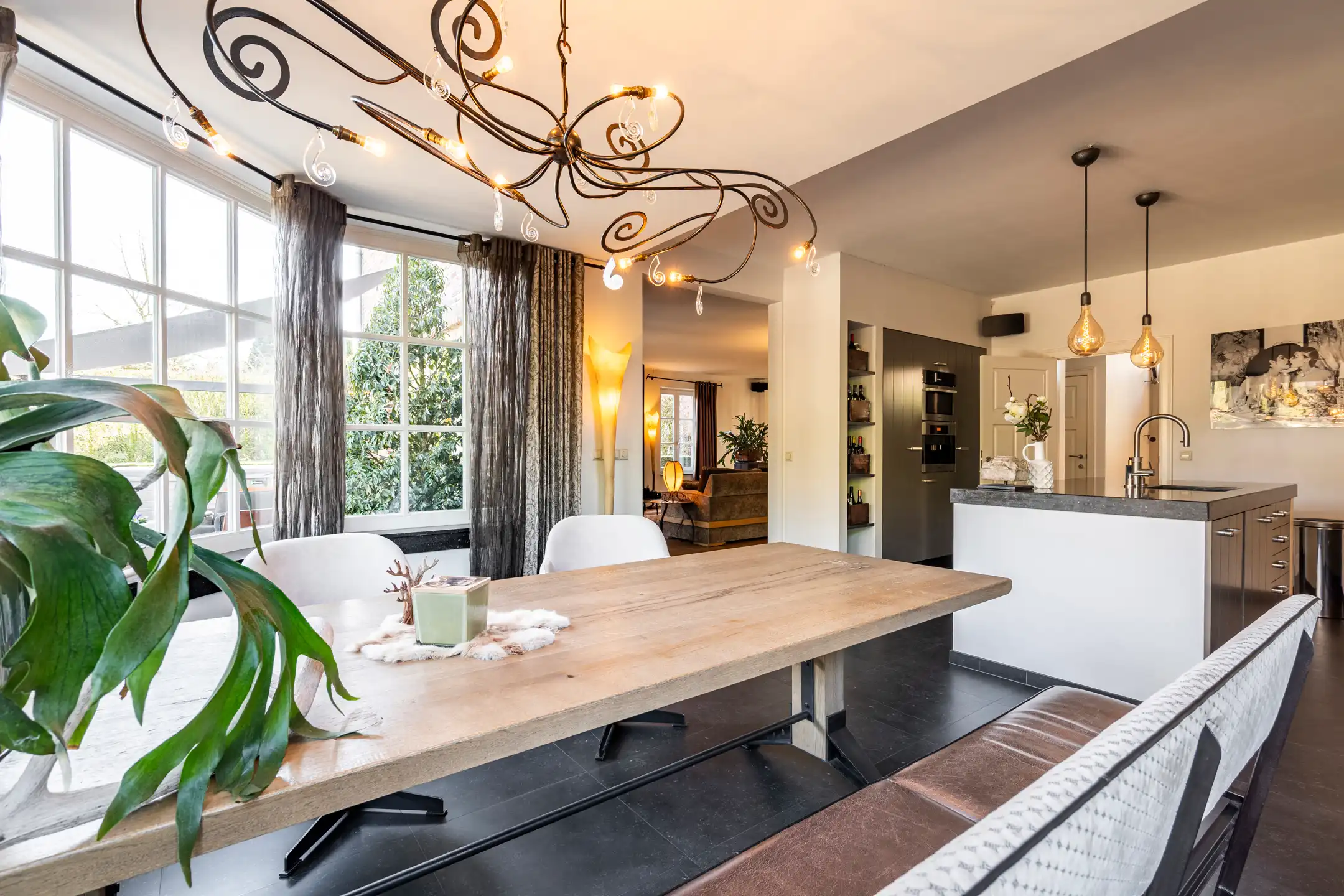 Luxe  villa met een oppervlakte van 475m²  op 1.383m² grond. foto 13
