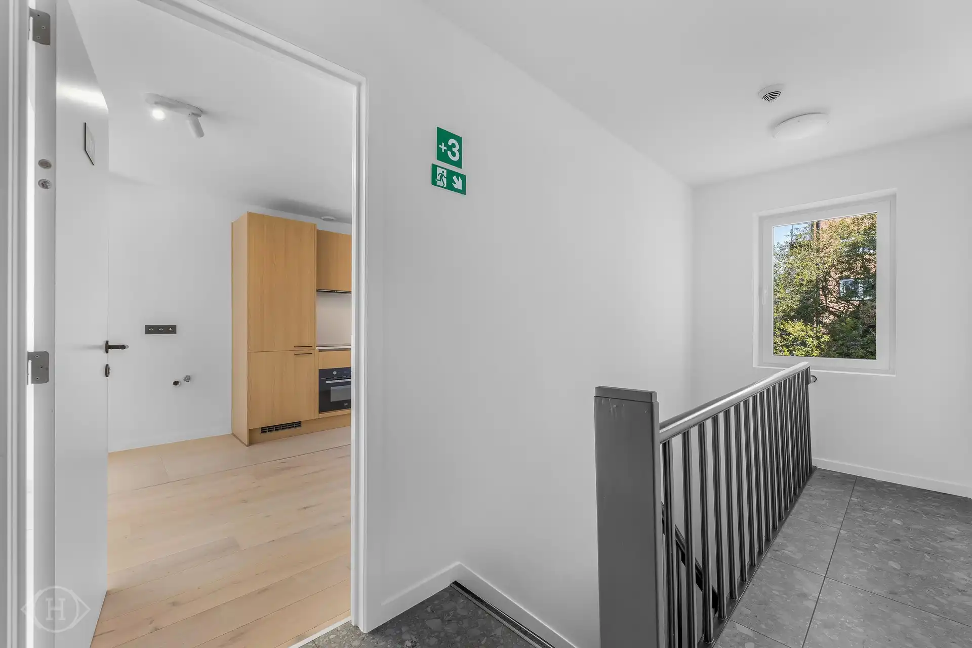 Hoogwaardig afgewerkte studio in hartje Leuven foto 13