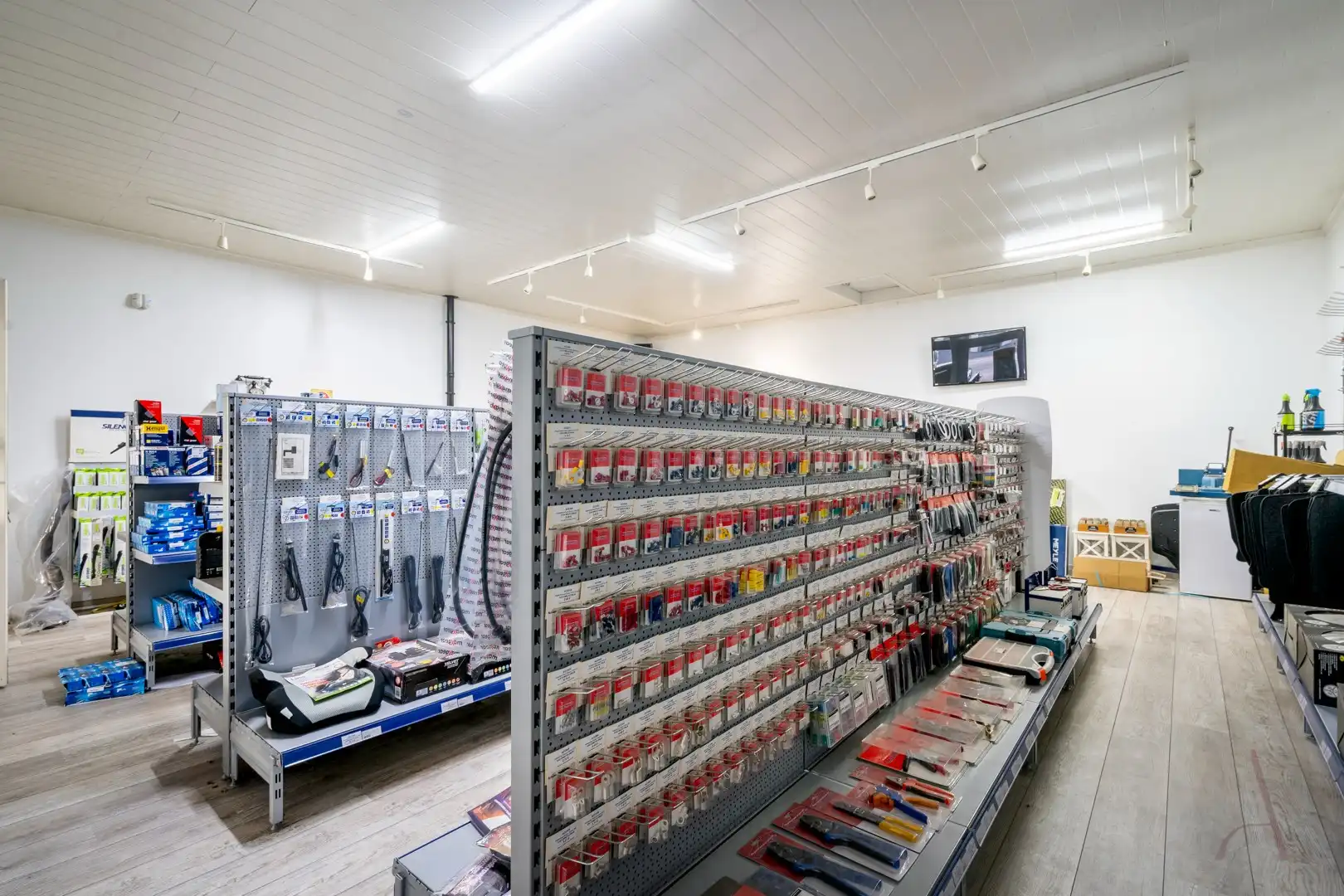 IN OPTIE - Verhuurde handelsruimte van 90m² met investeringspotentieel nabij het centrum van Maasmechelen foto 4