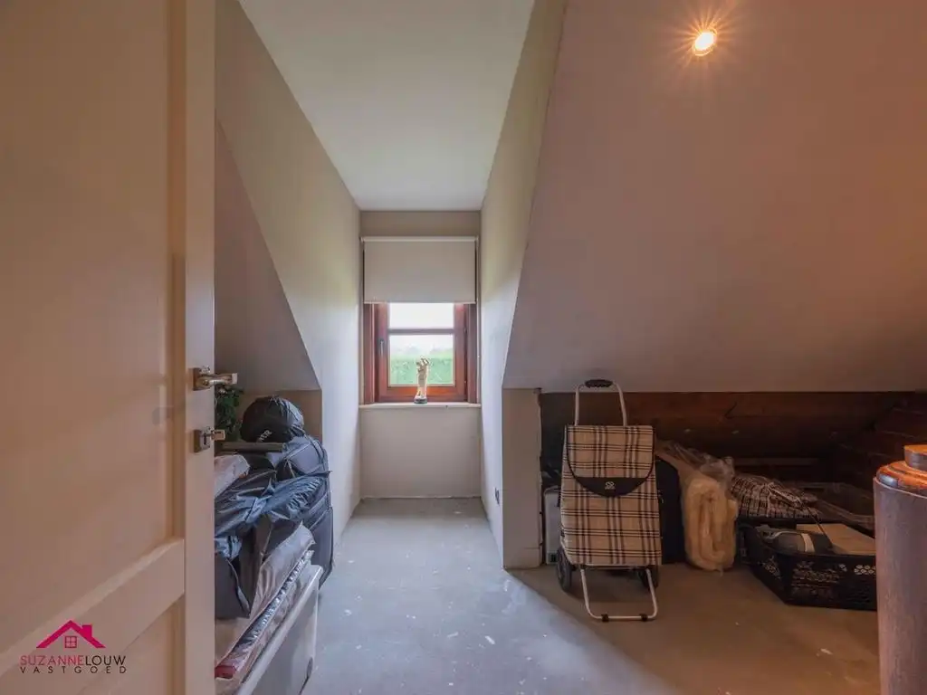 Charmante vrijstaande woning met sfeervol aangelegd terras foto 40