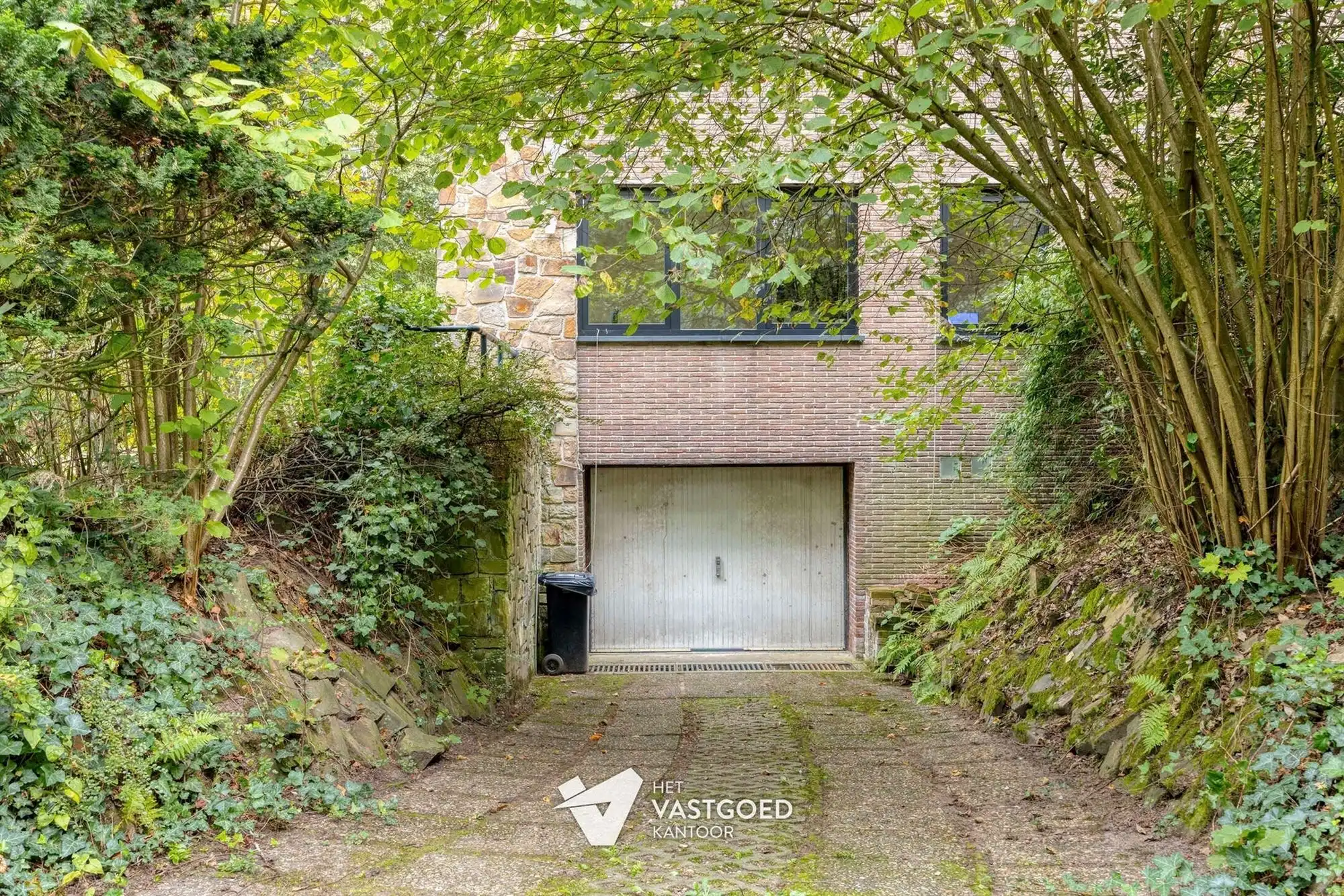 KARAKTERVOLLE OB INGENIEURSWONING MET 7 SLAAPKAMERS OP PERCEEL VAN 39 ARE foto 77