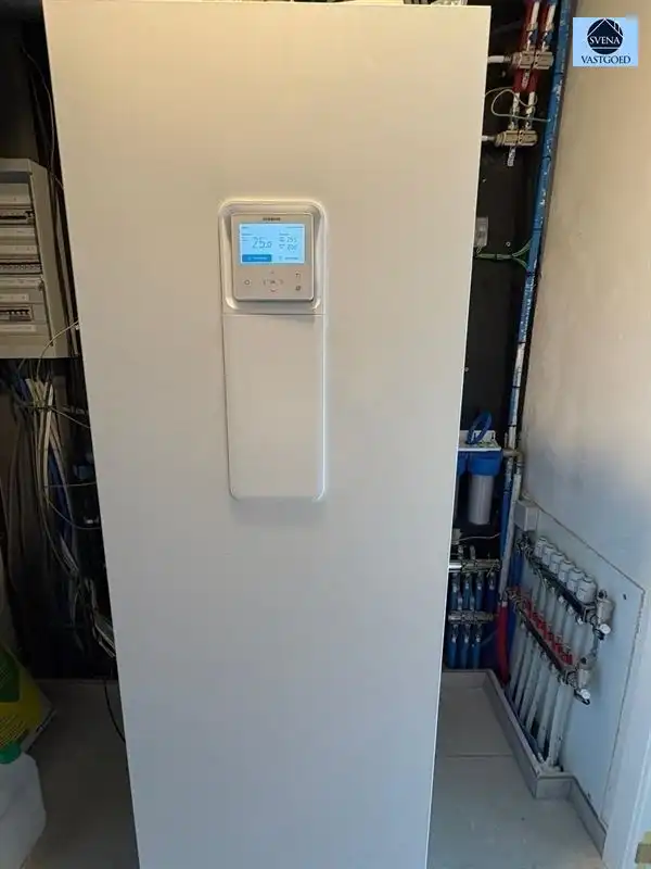  HALFOPEN NIEUWBOUWWONING MET 3 SLAAPKAMERS EN TUIN foto 8
