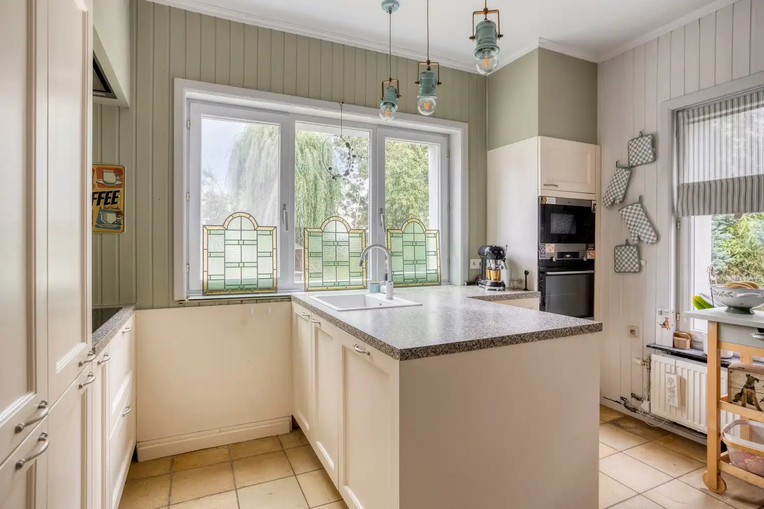 Charmante woning met tuin foto 7