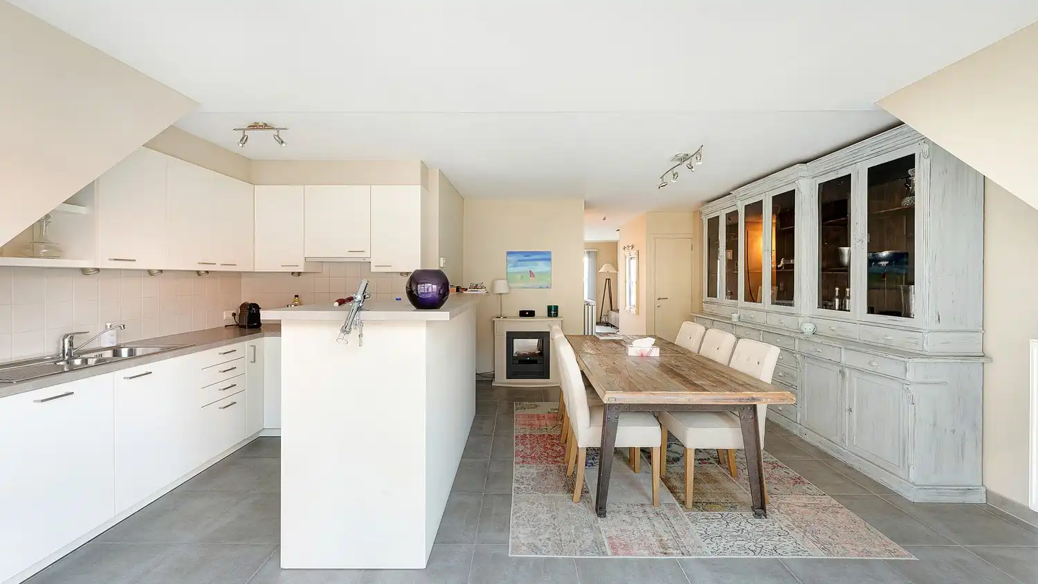 Zonnige duplex met 2 terrassen en zijdelings zeezicht foto 4