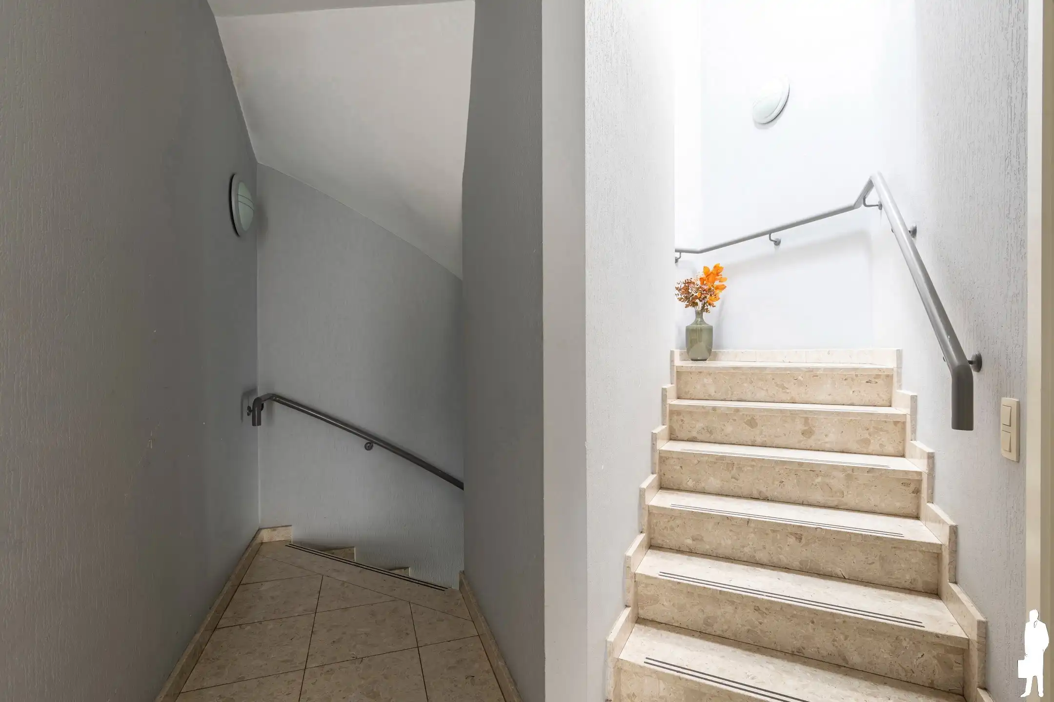 Ruim duplex app met 5 slpks, terras + privatieve tuin foto 19