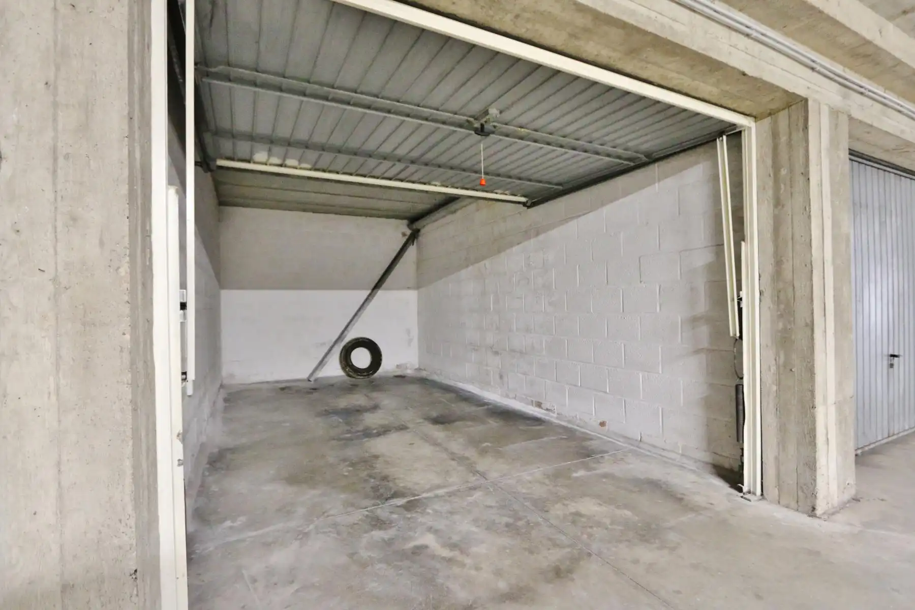 Garagebox - centrum stad - makkelijk bereikbaar - 13,67 m² foto 8