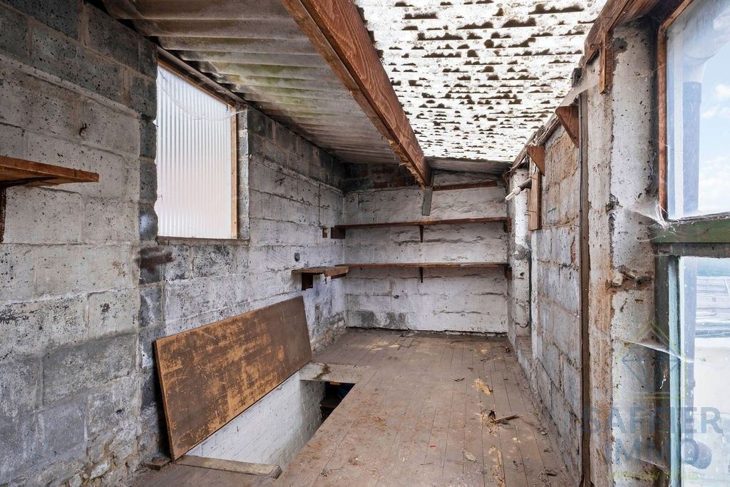 Gerenoveerde woning met extra magazijn in Harelbeke foto 15