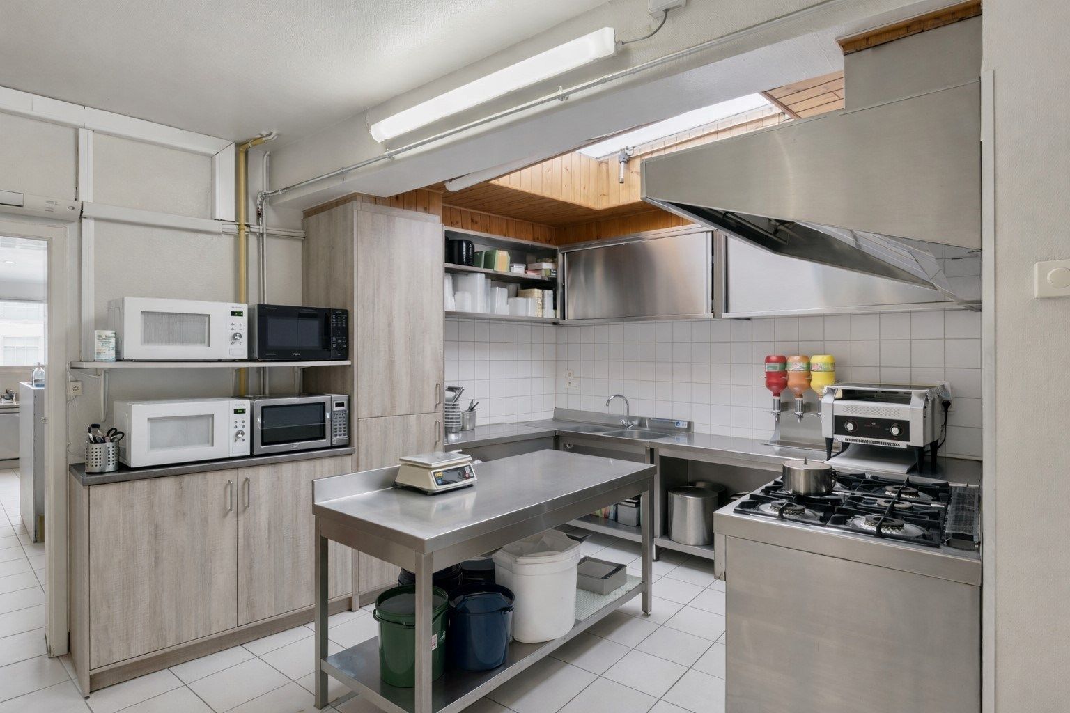 Handelspand in Olen met horeca- en andere mogelijkheden met bovenliggend appartement foto 10