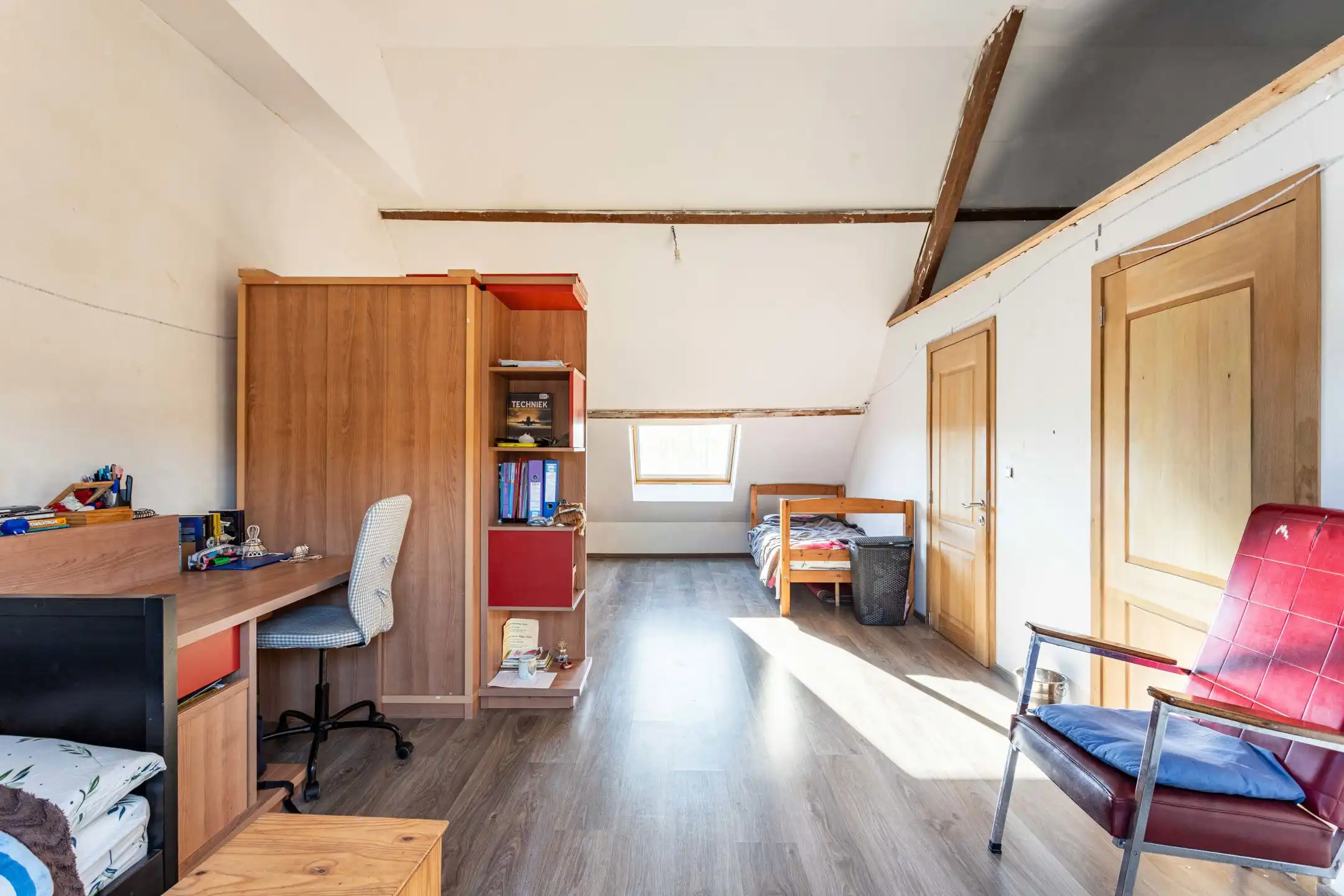 Heel ruime, energiezuinige woning met tuin in rustige buurt! foto 26