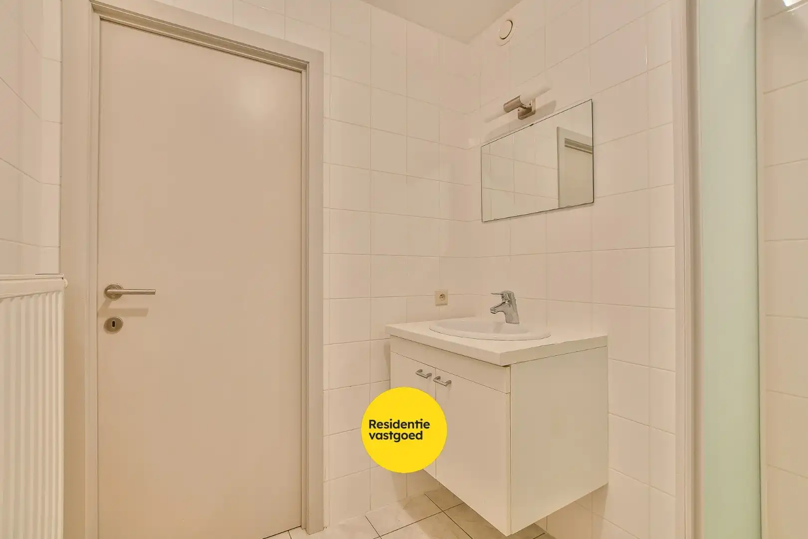 Modern gelijkvloers appartement met 2 slaapkamers– op slechts 500m van strand en zee! foto 17