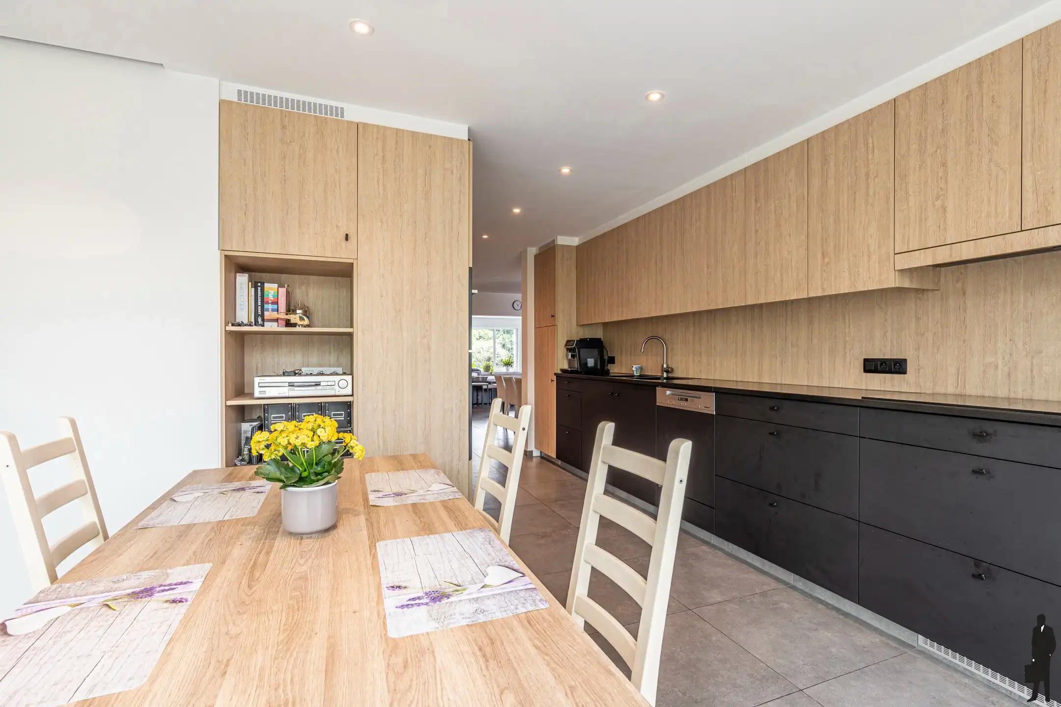 Ruime woning met tuin - doordreven gerenoveerd, 4 à 5 slpks. foto 10