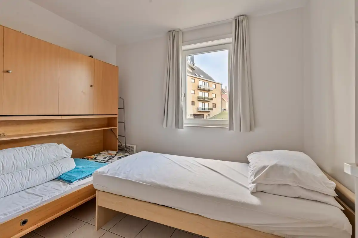 Ruim appartement met twee slaapkamers te koop in Koksijde. foto 13