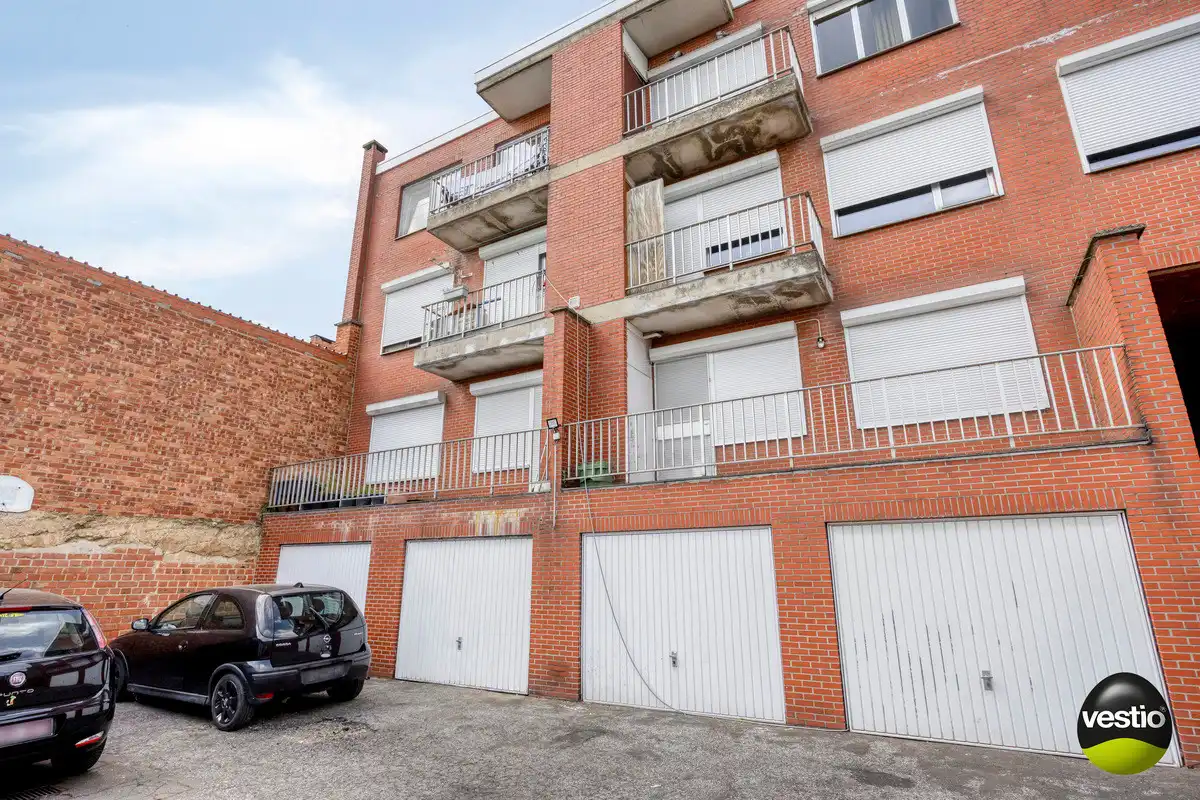 APPARTEMENT 90M² MET 2 SLK GELEGEN IN CENTRUM HOESELT. foto 17