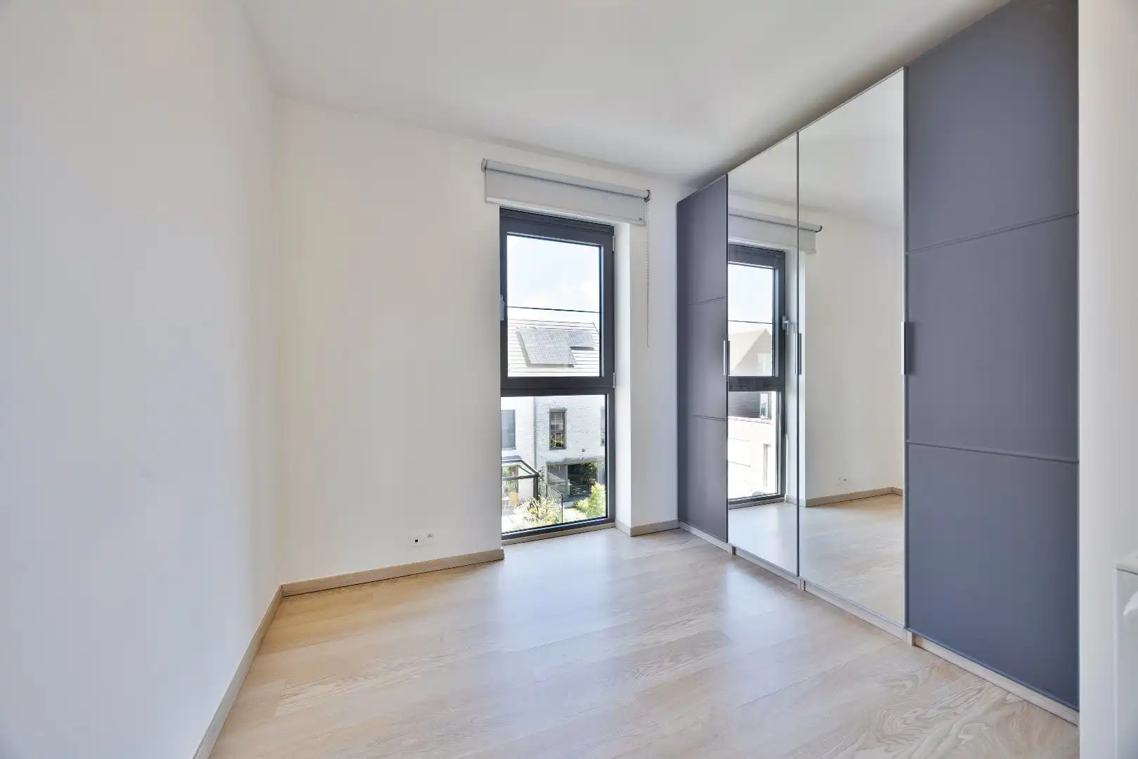 App te huur nabij centrum Halle: 2 slpks, terras, parking + kelder foto 17