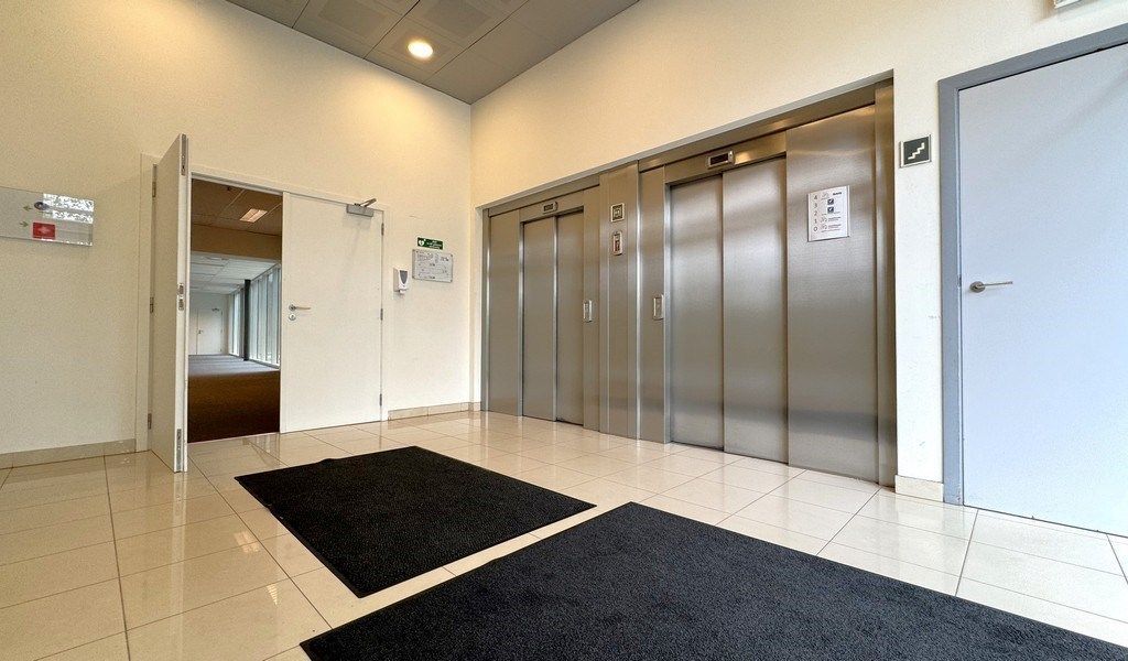 Instapklare kantoren te huur in Antwerp Ring Center foto 14